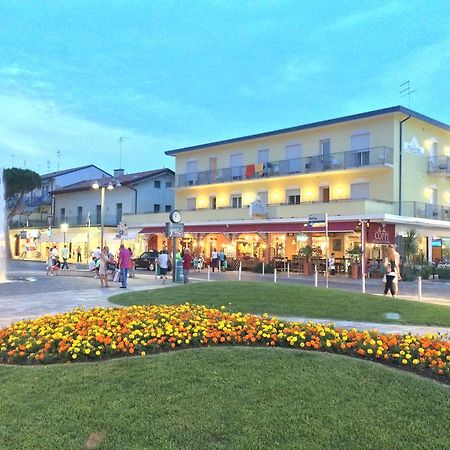 Hotel Stella D'Oro Lido di Jesolo Bagian luar foto