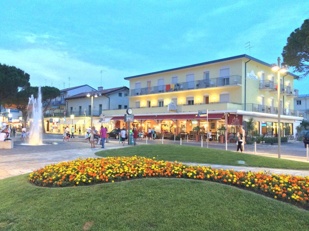 Hotel Stella D'Oro Lido di Jesolo Bagian luar foto