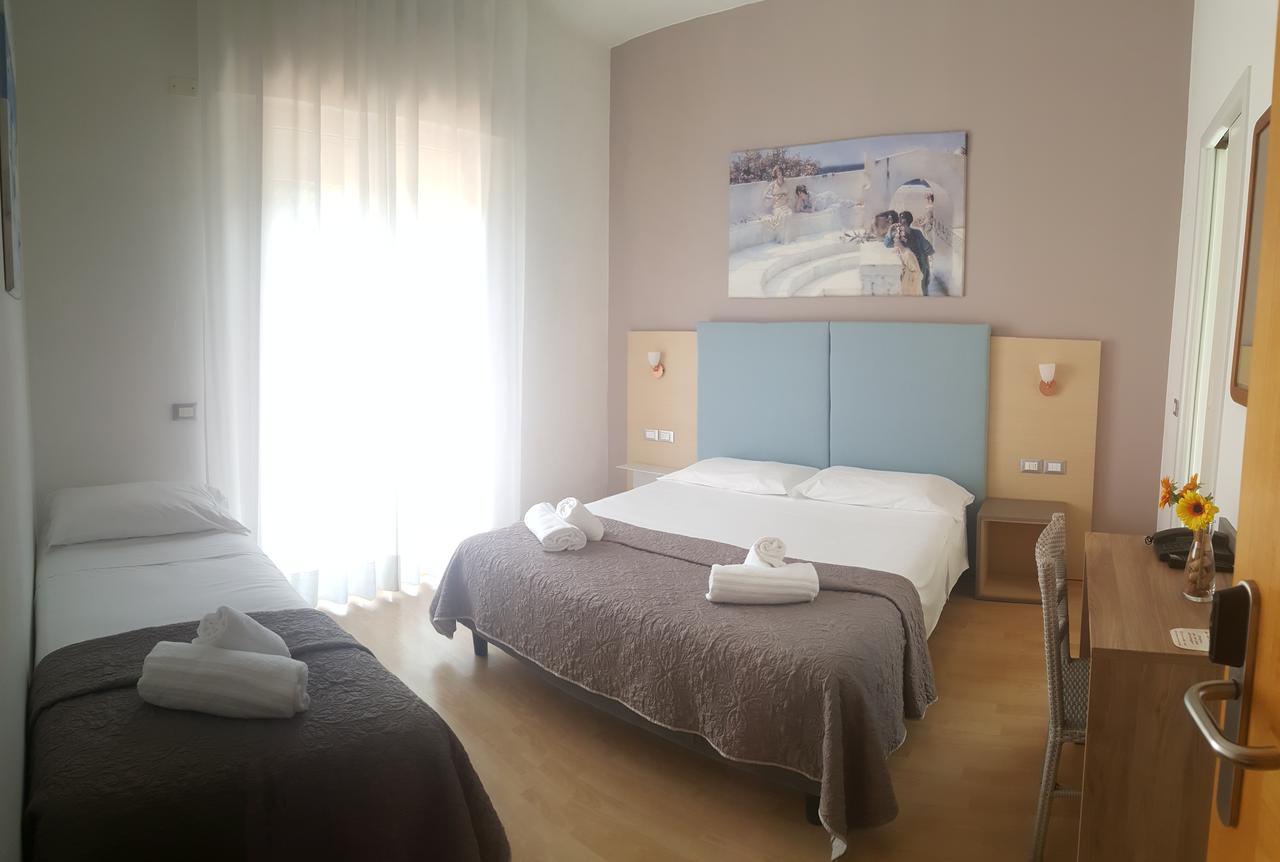 Hotel Stella D'Oro Lido di Jesolo Bagian luar foto