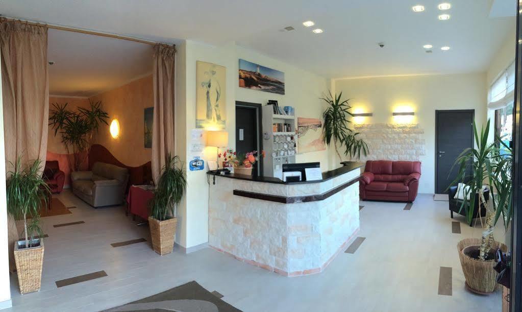 Hotel Stella D'Oro Lido di Jesolo Bagian luar foto