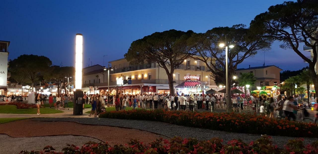 Hotel Stella D'Oro Lido di Jesolo Bagian luar foto